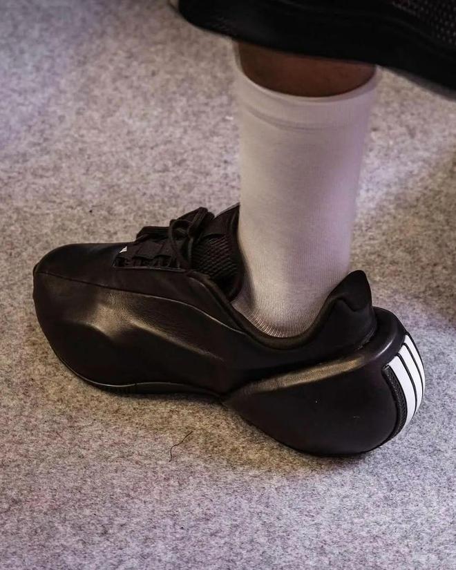 时装周成了 adidas「炫技」的舞台(图10)