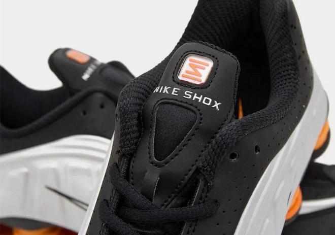 Nike「气柱鞋」又复刻了！是这个鞋型！(图1)