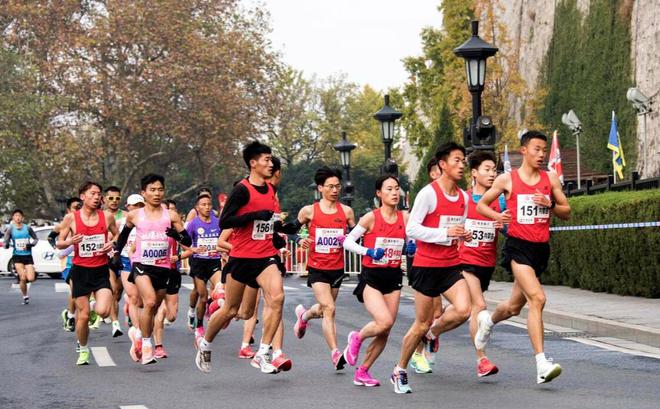 为什么很多人宁愿花上千块买进口跑鞋却对国产跑鞋视而不见呢？