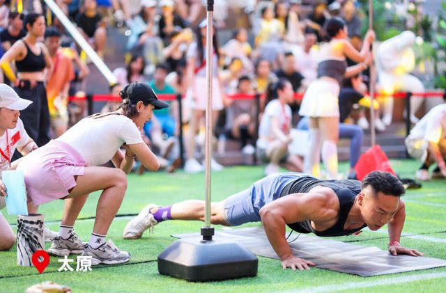 lululemon靠男人了？(图4)