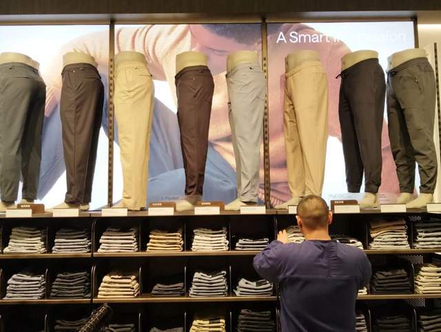 lululemon靠男人了？(图2)